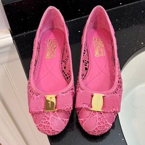 NWOT Salvatore Ferragamo Fuchsia Lace Flats with Bow